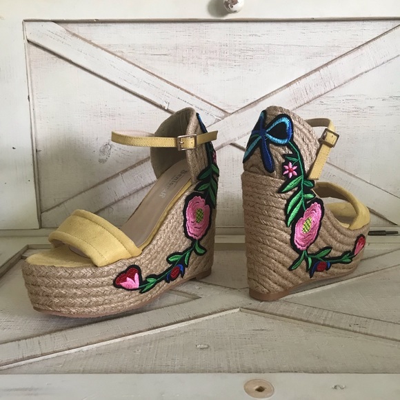 seniorah Shoes - NWOT Seniorah embroidered espadrilles vegan leather made in Turkey size 6.5